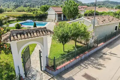 Image de Maison de vacances 'Mini Country House' avec piscine privée, Wi-Fi et climatisation.