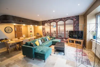 Image de Villa 'Les Dames Du Pont' avec terrasse privée et Wi-Fi