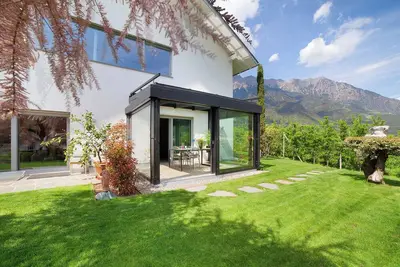 Image de Studio \"Casa Sonngart\" avec vue sur les montagnes, piscine privée et Wi-Fi