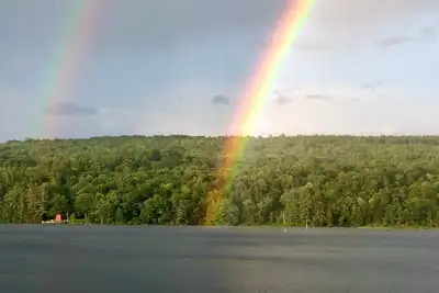 Image de Quiet Lakefront Cabin on Crystal Lake
