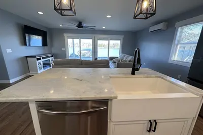 Image de Newly remodeled on the St. Joe River. Relaxing, Tubing, Kayaking and Swimming.