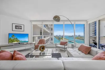 Image de Highrise Charm - Deux Chambres Appartement, Couchages 4