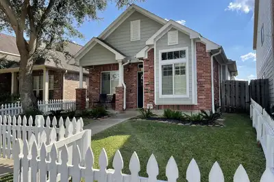 Image de Cute & Comfy Home for Short or Long Stays!