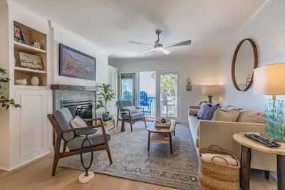 Image de Ocean Front 3 Bedroom Villa, 4 seat golf cart included - 650 Newhaven