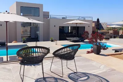 Image de D'Vino, Home with 8 Poolside Suites in the in the Heart of Valle de Guadalupe.