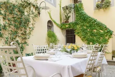Image de Corte Paolina - charming courtyard inside Lucca