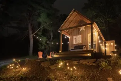 Image de Starwood - Romantic - Off Grid - Wine Trail Cabin - Pet Friendly! 4 Seasons