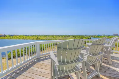 Image de Soundside Dog Friendly Home w/ Private Pool, Hot Tub, Elevator, and Game Room