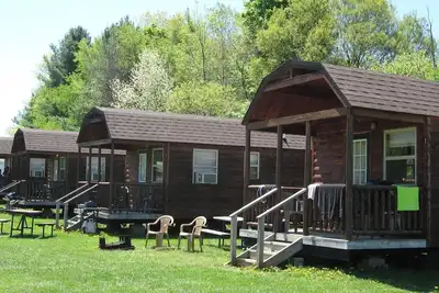 Image de Cozy 1-Br cabin with additional sleeping loft. Less than 5 mi from Cooperstown
