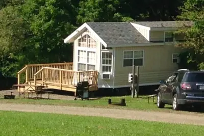 Image de Lovely 1-Br tiny house with additional sleeping loft. Less than 5 mi from Cooperstown