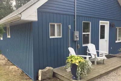 Image de Renovated 4 Bedroom 2 minute walk to beach!