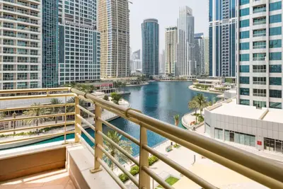 Image de Stunning Lake Views 2br near Metro stn, Dubai Marina & Jbr
