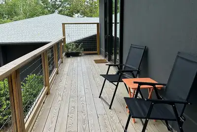 2 min to Trails End boat ramp & park - Welcome to Villa Nova 2 bedroom apartment