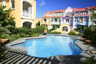 Image de Please Inquire Before Booking – Luxury Condo