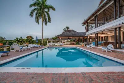 Image de Sundance in Montego Bay by Personal Villas - Magnificent Enchanting Haven