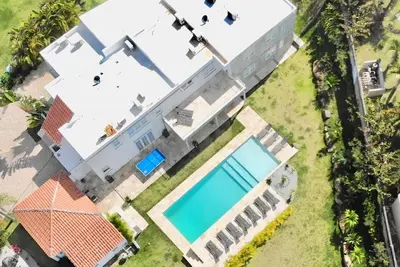 Image de Luquillo Beach & Rainforest, Lux. Villa 33 Guests!