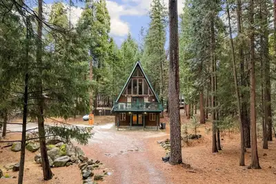 Image de Lassen A-Frame Cabin w/ Hot Tub