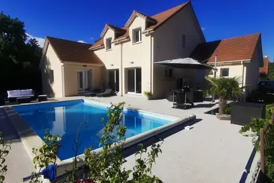 Image de Magnifique villa 8p avec piscine, sauna et Spa