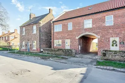 Image de 4 chambres à coucher à Rainton, near Thirsk