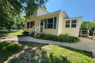 Image de Work & Wander House in Big Rapids
