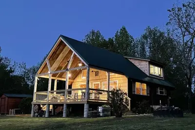 Image de Ridge Top Cabin minutes away from Buffalo National River with privacy and views.