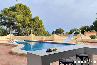 Image de Llobella - Grande villa en front de mer.