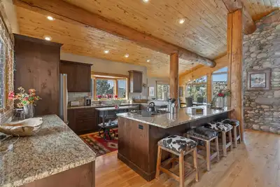 Image de River Frontage, Air Conditioning, Private Hot Tub, Ping Pong, 12 minutes to downtown Durango