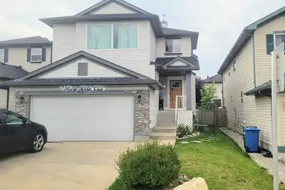 Image de Spacious 2-Bedroom Suite w/ Sauna, Pool & Mountain Views