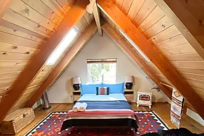 Image de The Moose, Stylish Farmhouse Cabin near Yosemite, Sleeps 8