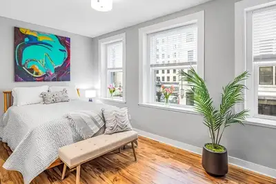 Image de City life in style at The Warner