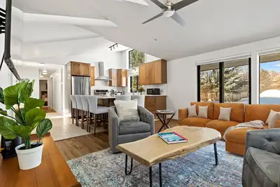 Image de Rmr: Corner Creek Townhome in Jackson, Wy