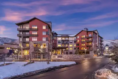 Image de Avon-Beaver Creek 2br/2ba Luxury Presidential Ski Resort steps from Bc Gondola