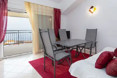 Image de Appartement de deux chambres avec la terrasse et la vue sur le mer Klenovica, Novi Vinodolski (A-20556-b)