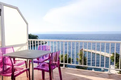 Image de Appartement d'une chambre avec la terrasse et la vue sur le mer Prigradica, Korcula (A-20608-d)