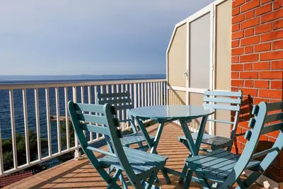 Image de Appartement d'une chambre avec la terrasse et la vue sur le mer Prigradica, Korcula (A-20608-e)