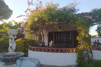 Image de Maison avec jardin en rez-de-chaussée à L'Escala-Riells. Hutg-060784