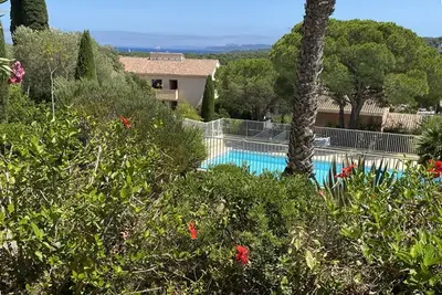 Image de Charmant T2 à Giens avec grande terrasse, piscine et à proximité des plages