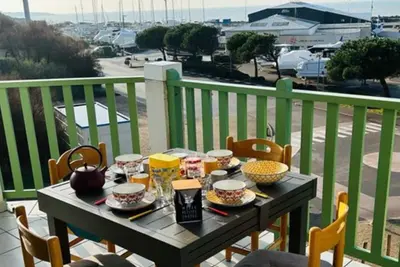 Image de Appartement 4 personnes, vue port plaisance et mer, accès gratuit parc aquatique