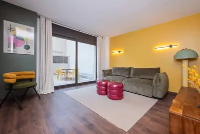 Image de Sweett | Bailen B1 - Deux Chambres Appartement, Couchages 5