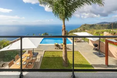 Image de Quality tranquil villa with sea-view | OceanScape