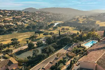 Image de Magnifique appartement avec terrasse et piscine