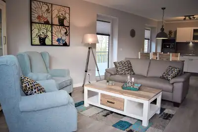 Amber Mare-Rosé Apartment 5