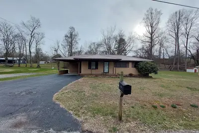 Image de Quiet neighbor just 2 minutes from downtown Sparta Tn