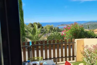Image de Charmant appartement - vue sur la baie Cavalaire