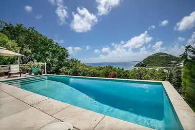 Image de Cool Change Villa- Luxury Villa with Lush Landscaping & updated/modern amenities