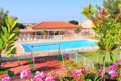 Image de Appartement T2 45m2 à 100m de la mer et commerces