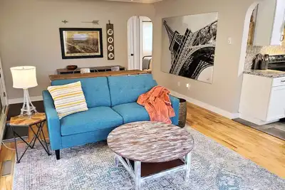 Image de Bright & Cozy City Center Home w/ Covered Patio