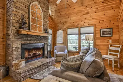 Image de Whitetail Mountain Lodge - Hot Tub, Dog Friendly, Fire Pit