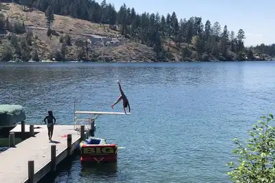 Image de Lakefront home with dock on Flathead Lake, Montana with Guest House -Sleeps 11