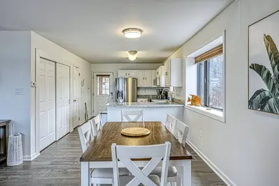 Image de Centrally located lake house with deep-water dock, firepit, deck, Ac, & W\/D